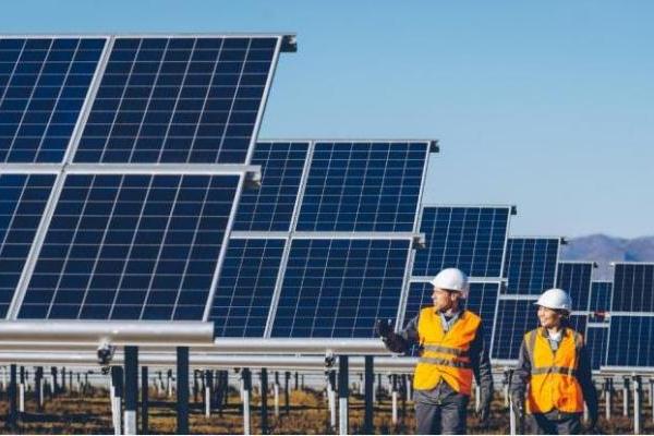 Aurinkosähkö sulake materiaalierot ja erottelut
