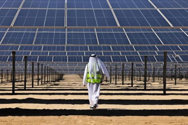 Lähi -idän aurinkosähkötuotteiden kehittämis- ja sulake -sovellusten näkymät