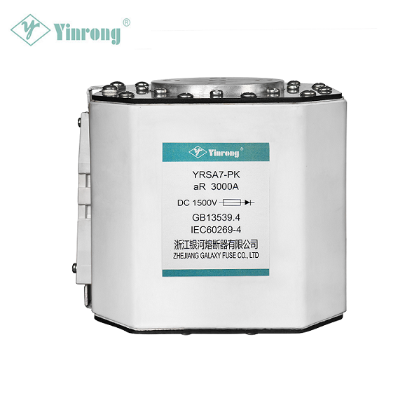 Mikä on neliömäinen suurnopeussulake ja miksi se on kriittinen puolijohdesuojauksen kannalta?